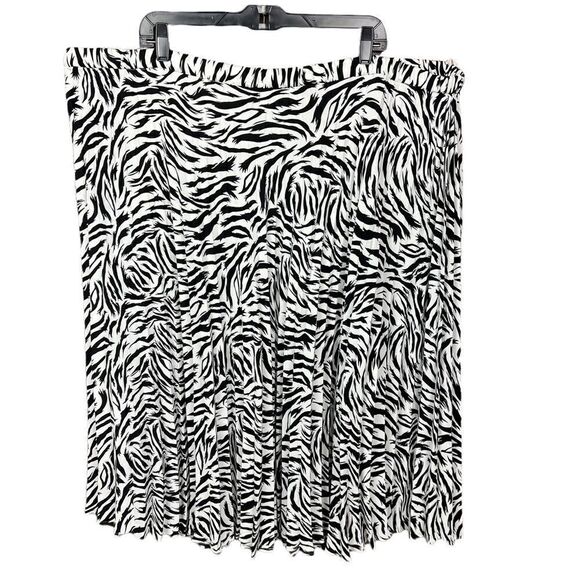 Halogen Skirt Pleated Midi Black White Zebra Print Elastic Waist Size 4X - Picture 1 of 8